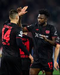 Bayer 04 Leverkusen won met 1-0 uit van Hamburger Sportverein.